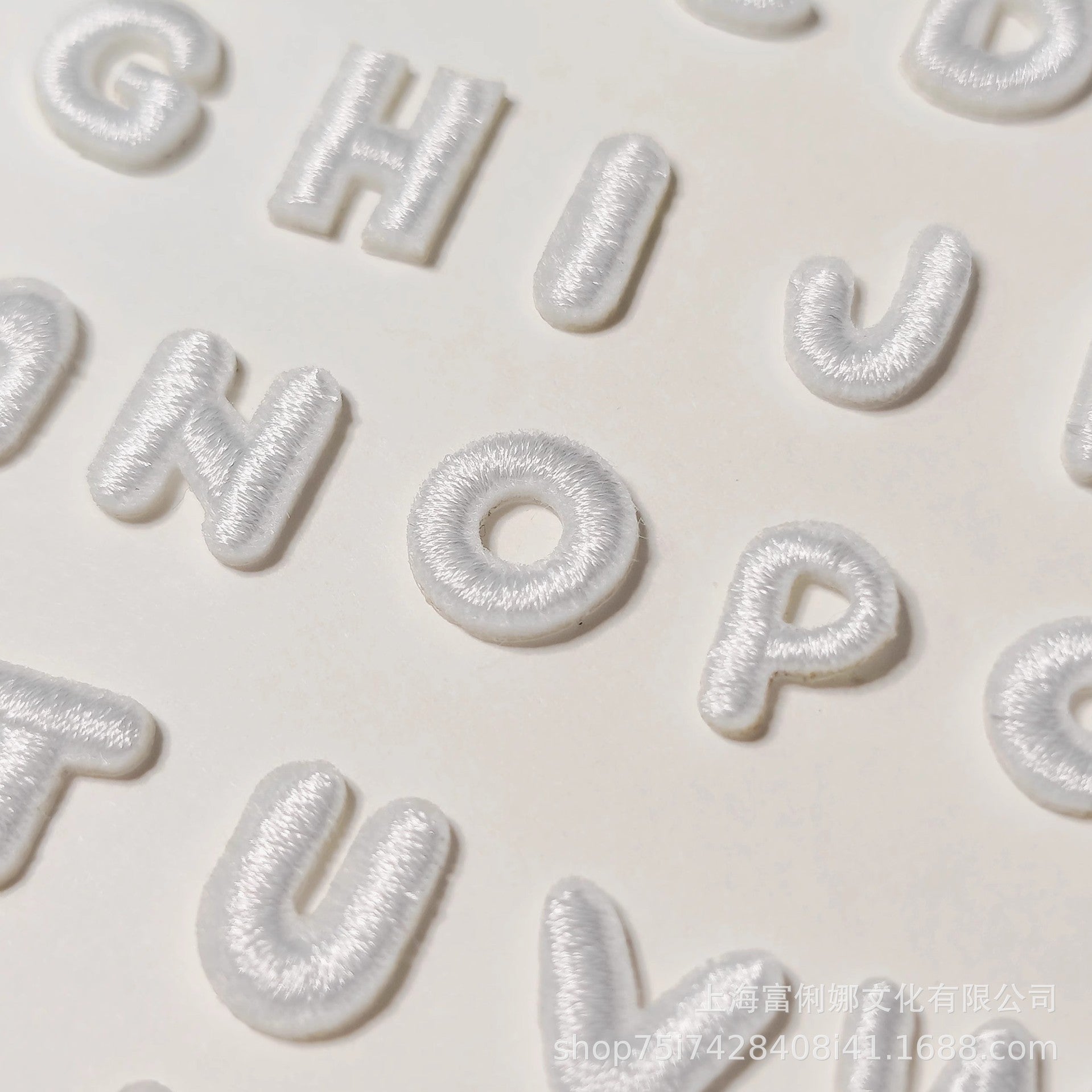 Wholesale 10pcs 1cm mini white alphabet 26 letters embroidered cloth patch